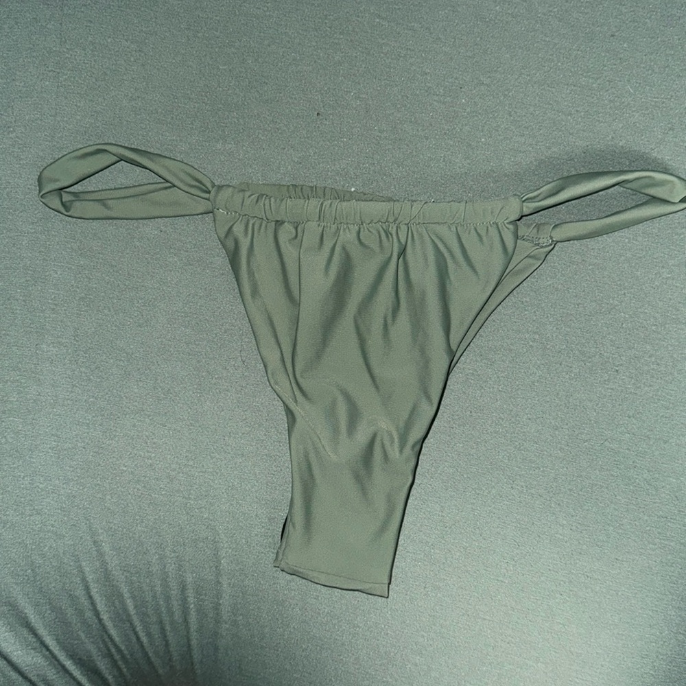 Brand new SHEIN bikini bottoms